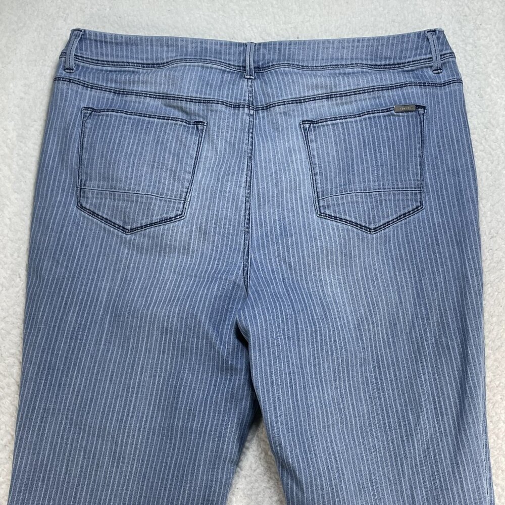 Chicos Jeans Womens (3.0) US 16 Blue Striped Girlfriend Crop High Rise 38x25 - Picture 4 of 13